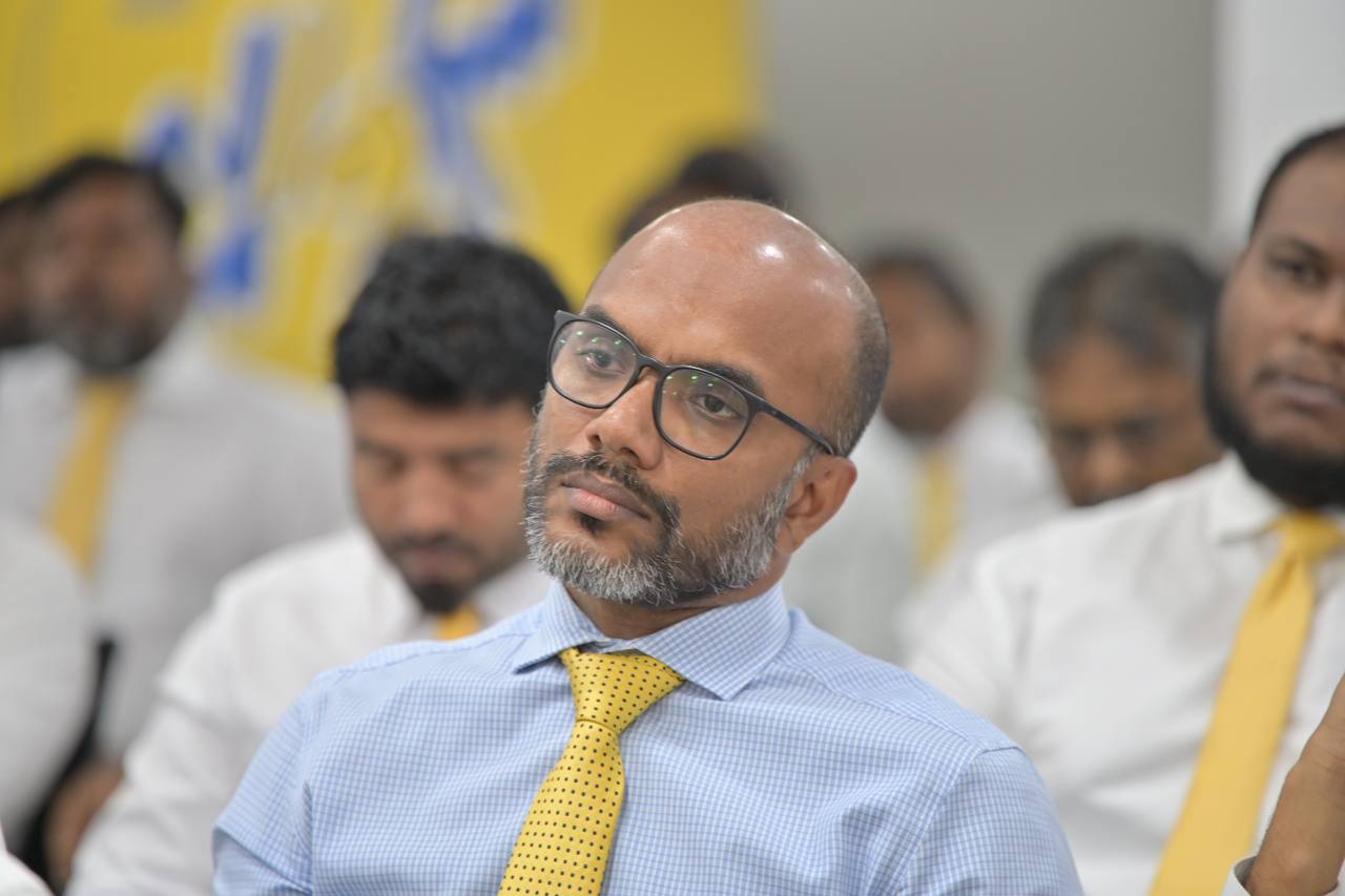 ކައުންސިލްގެ ބްލޮކް ގްރާންޓް ދޭއިރު ދެވަނައަށް ރިއާޔަތް ކުރަނީ ރަށުގެ ސައިޒަށް: އަމީރު