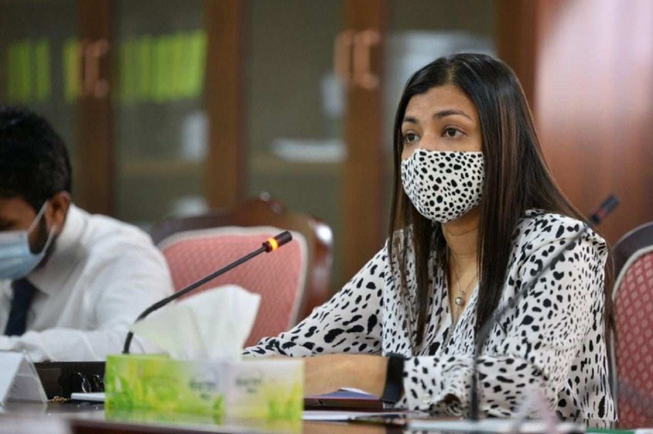 "ދޮންމަންމަ" ކިޔަސް ރޮޒޭނާއަށް އޯކޭ؛ އަބަދުވެސް ބުނާނީ ޙައްޤު ބަސް