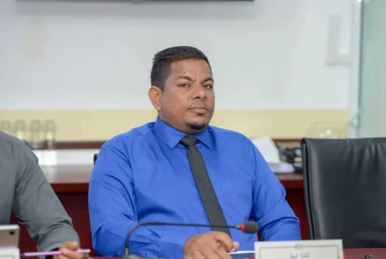 ރައީސް އޮފީހުގެ މިނިސްޓަރ ރަމީޒް މަޤާމުން ވަކިކޮށްފި