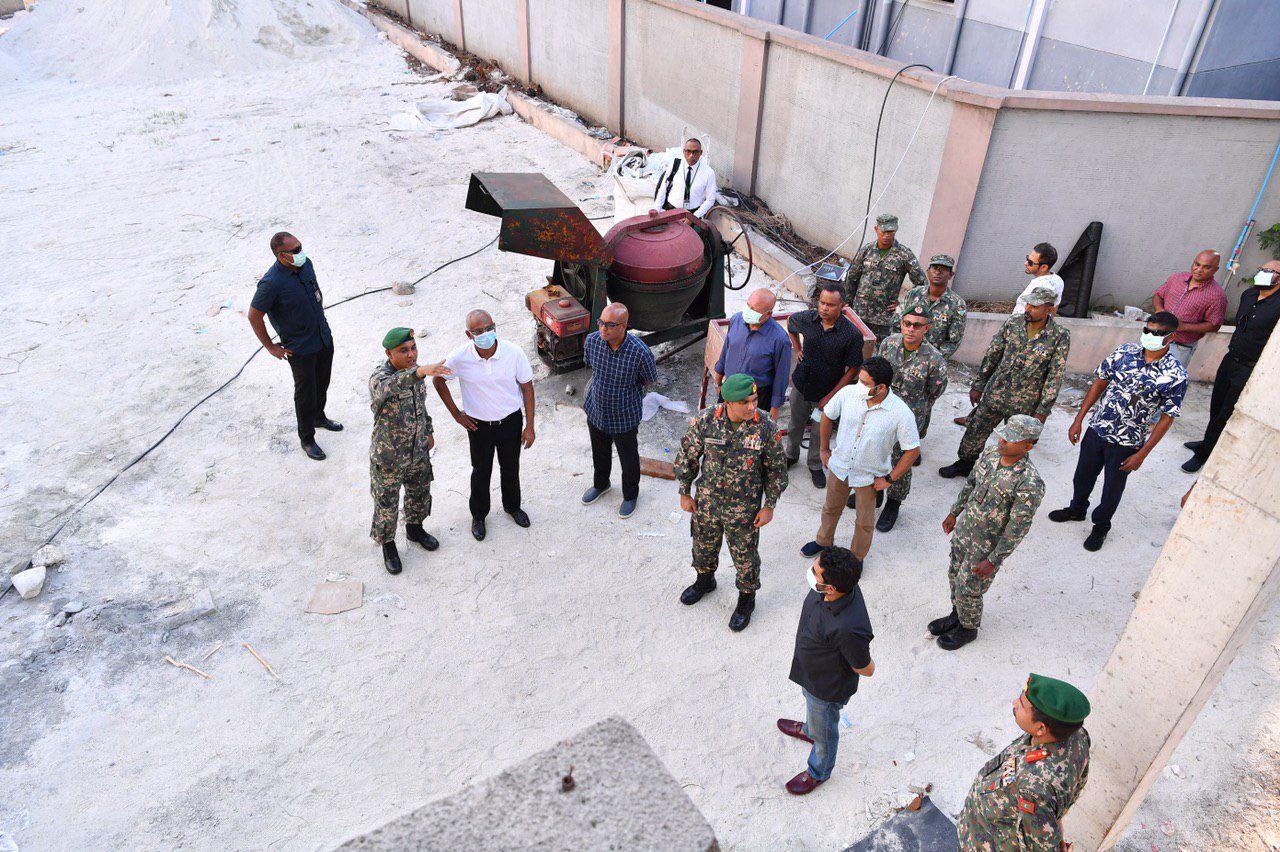 ކޯވިޑް-19: "ކޮވިޑް ވިލެޖް" ގައި މަސައްކަތް ކުރި ބަޔަކު ޕޮޒިޓިވްވެ މަސައްކަތް މެދުކެނޑިއްޖެ