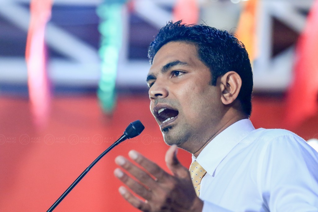 ވުޖޫދުގައި ނެތް އެއްޗެއްގައި ދައުލަތުގެ ސިއްކަ ޖެހުމަކީ ބޮޑު އޮޅުވާލުމެއް: ޝިފާޒް