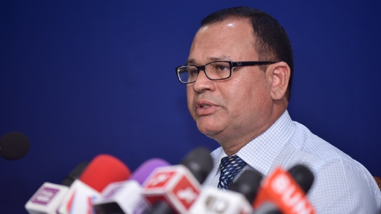 މީ ބޮޑުކެކުރިއާއި ކުޑަކެކުރީގެ އިންސާފު ގެންގުޅޭ ކޯލިޝަނެއް - އާދަމް ޝަރީފް