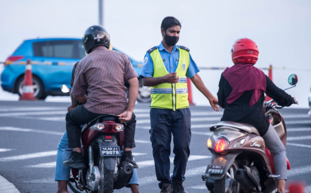 ފުލުހުންގެ ބޭނުމަށް ހުޅުމާލެ ފޭސް 2 ގައި ސަބްމެރިން ކޭބަލް އަޅަަނީ