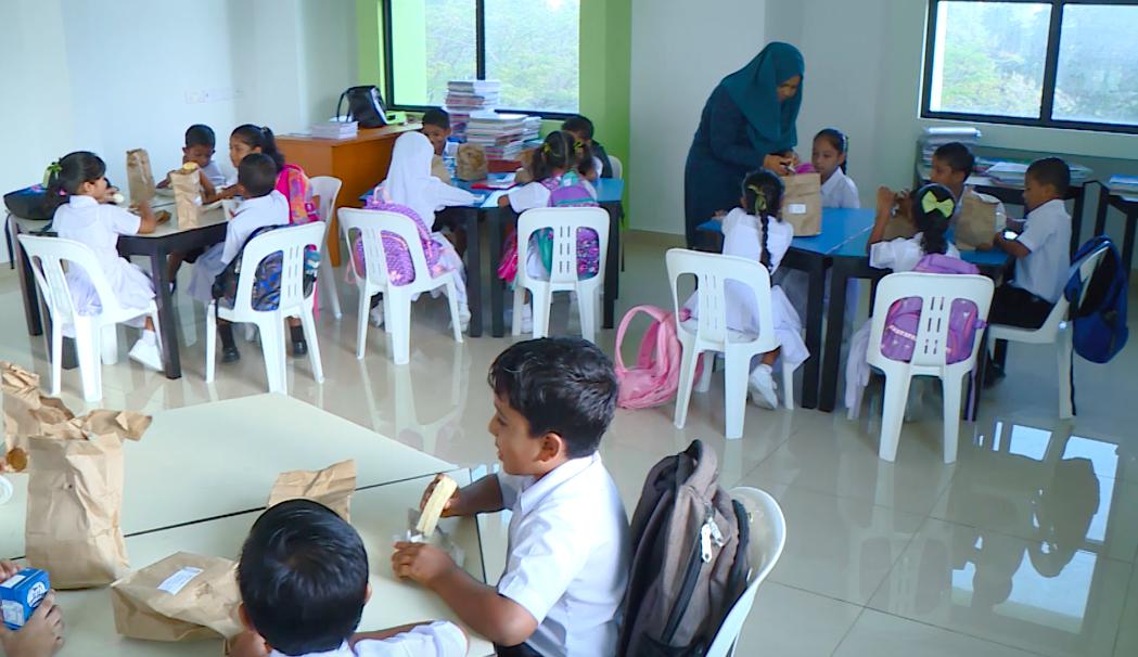 ބެޖަކީ ތަޢުލީމީ ވުޒާރާގެ ފިކުރީ މުދާ؛ ފޭސްމާސްކްގައި ބެޖު ނުޖެހޭނެ - މިނިސްޓްރީ