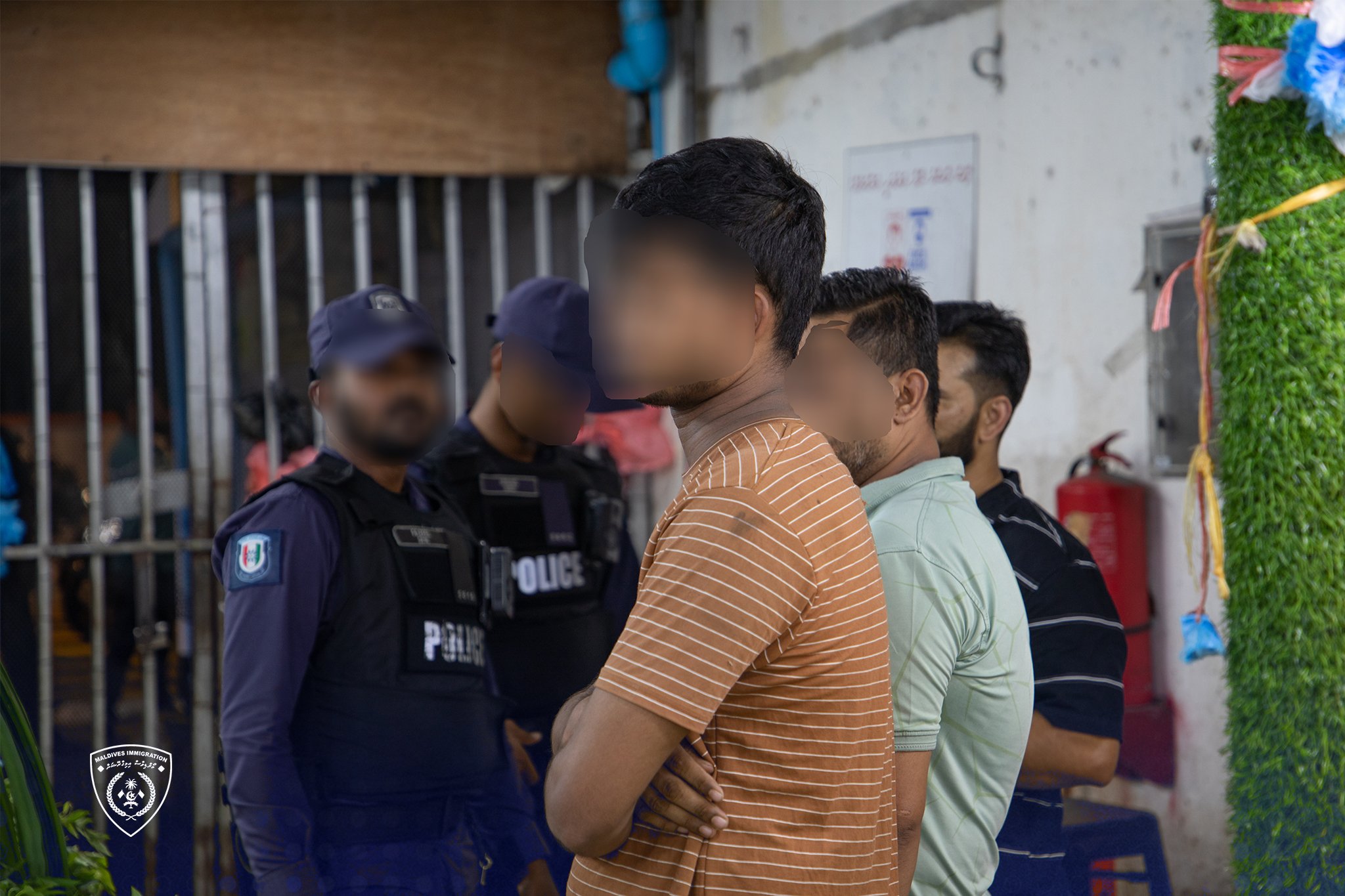 ގަވާއިދާ ހިލާފަށް އުޅޭ ބިދޭސީން: ރޭ ހިންގި އޮޕަރޭޝަނުގައި ވެސް 6 ބިދޭސީން ހައްޔަރުކުރި