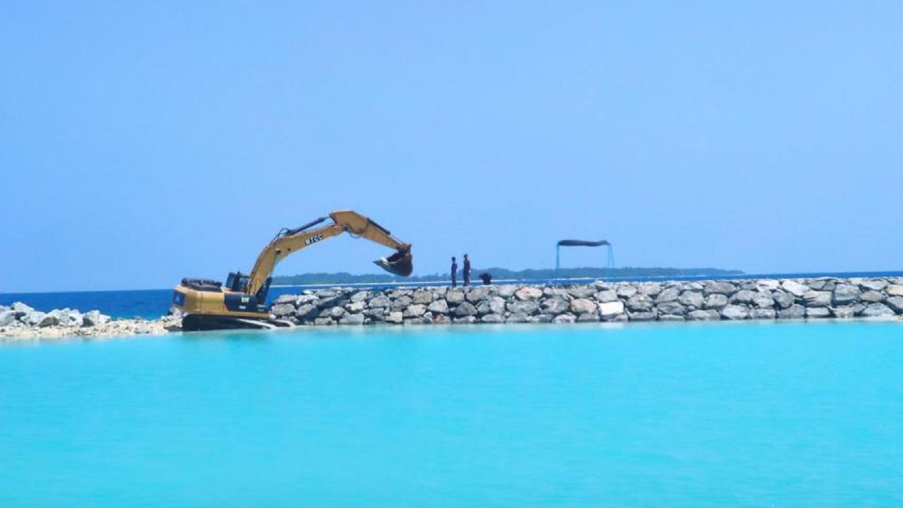 ނ. މިލަދޫ ބަނދަރު ތަރައްޤީ ކުރުމުގެ މަޝްރޫޢު ދަނީ ކުރިޔަށް - އެމްޓީސީސީ