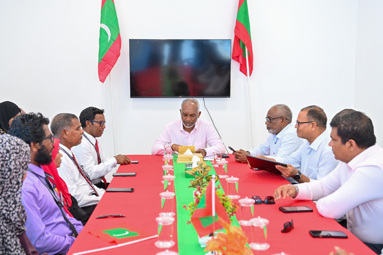 ކައުންސިލް އިދާރާތަކުގެ އާއިމާރާތްތައް އެޅުމަށް ސަރުކާރުން ދަނީ މަސައްކަތް ކުރަމުން: ރައީސް