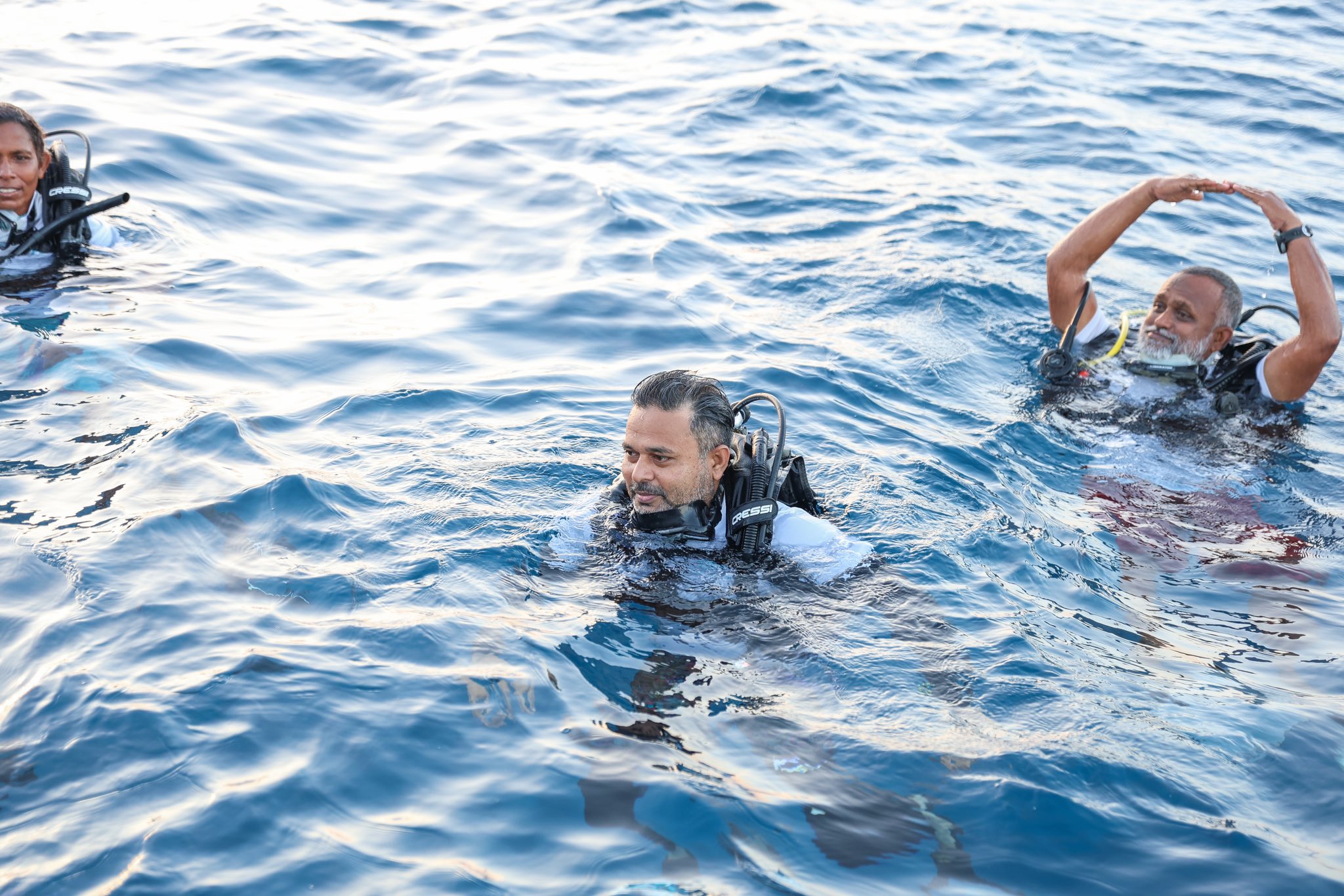 އެންވެރިކަން ކުރާ ކޮންމެ ދޯންޏެއްގައި ރެސްކިއު ޑައިވަރެއް ތަމްރީނު ކުރުމުގެ ޕްރޮގްރާމް ފަށައިފި