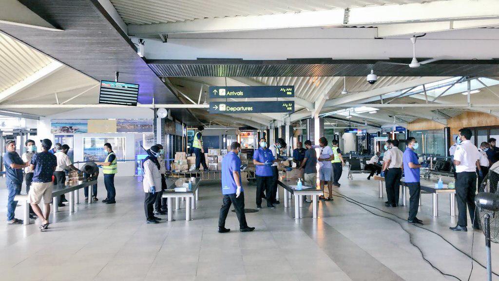 ބޭރުގައި ތިބި ދިވެހީންނަށް އެހީ ފޮނުވުމަށް ސަރުކާރުން ދިން ފުރުސަތުގައި ކެއަރ ޕެކޭޖް ފޮނުވަން ގޮސް ތިބި މީހުން