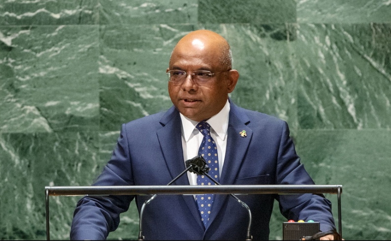 އާއްމު މަޖިލީހުގެ ބަހުސް ނިންމާލިއިރު، ޝާހިދުގެ އުއްމީދުތައް އާވެއްޖެ