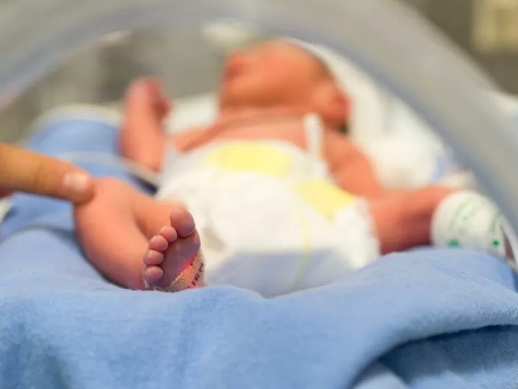 ތިން މީހެއްގެ ޑީ.އެން.އޭ ހުރި ކުއްޖަކު  އުފަންކުރުވައިފި