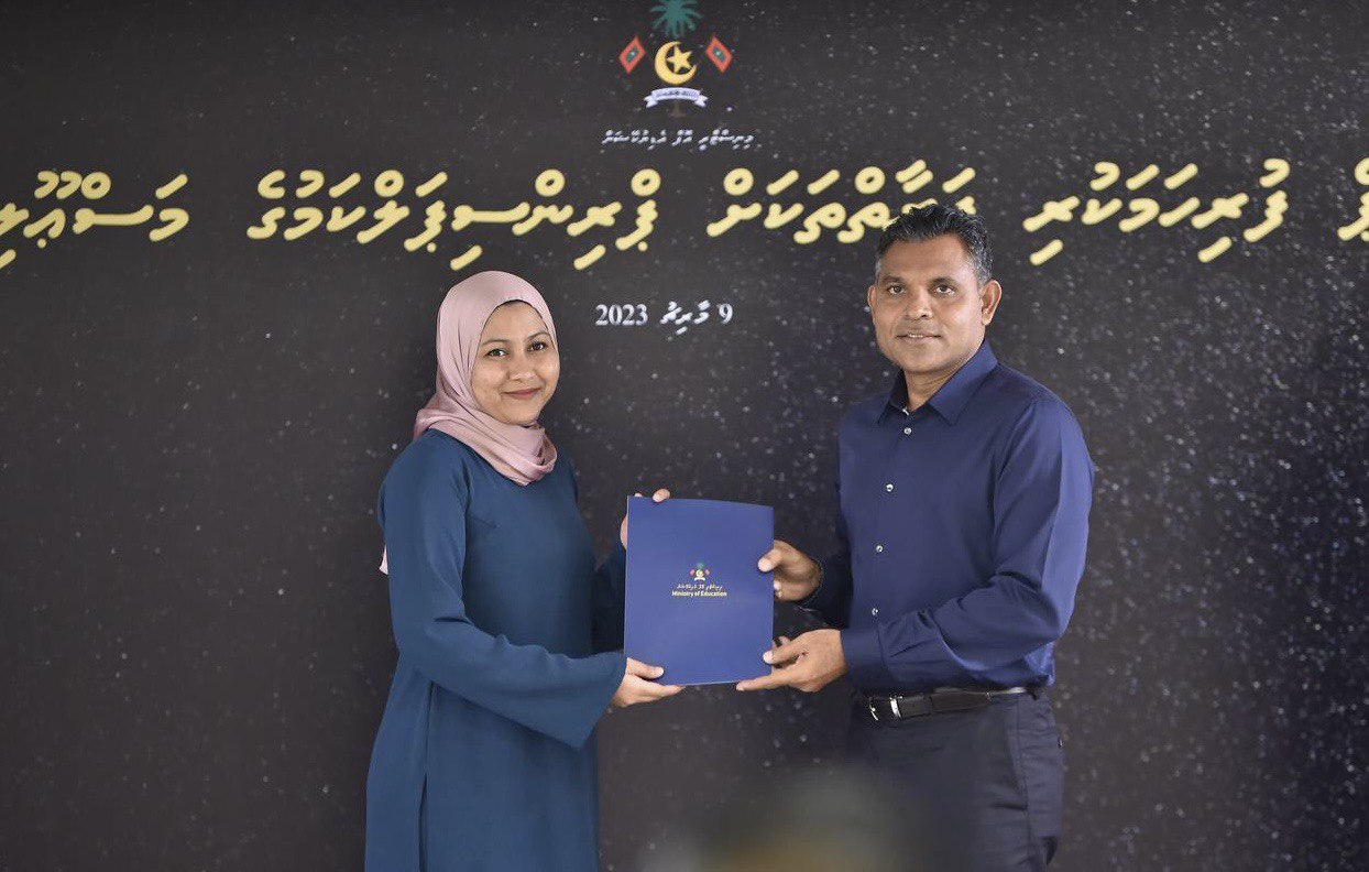 17 ޕްރިންސިޕަލަކަށް މަޤާމުގެ މަސްއޫލިއްޔަތުގެ ލިއުން ހަވާލުކޮށްފި