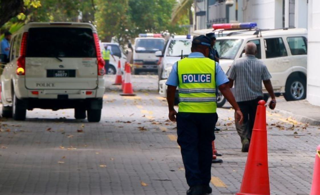 ޓެކްސީ ދަތުރުތަކަށް އިތުރަށް އަގު ނަގާނަމަ ފިޔަވަޅު އަޅާނަން: ފުލުހުން