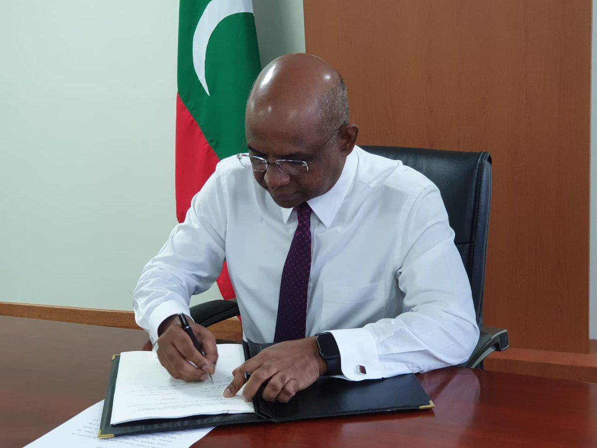އައްޑޫގައި އިންޑިއާއިން ޓްރޭނިންގ ސްކޫލު ހަދަން ފެށީ އުމަރުގެ ވަޒީރުކަމުގައި: ޝާހިދު