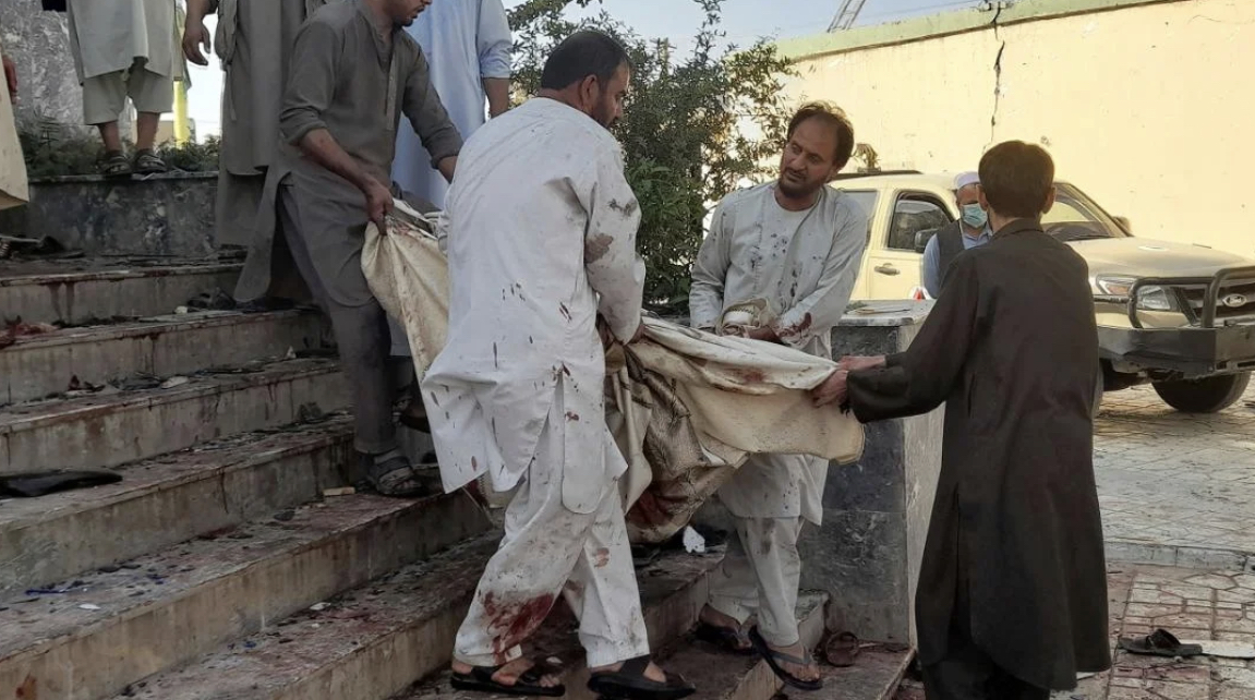 އަފްޣާނިސްތާނުގެ މިސްކިތަކަށްދިން ބޮމުގެ ހަމަލާއެއްގައި 43 މީހުން މަރުވެއްޖެ