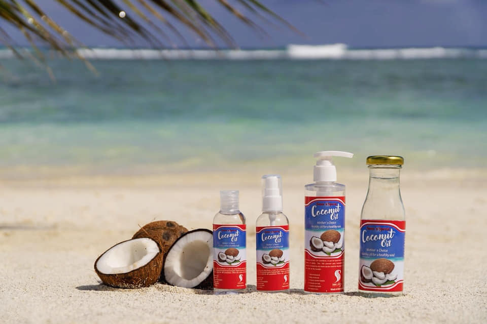 Locally extracted coconut oil brand by Entertainer Ms. Suneetha Ali. Photo: Social Media