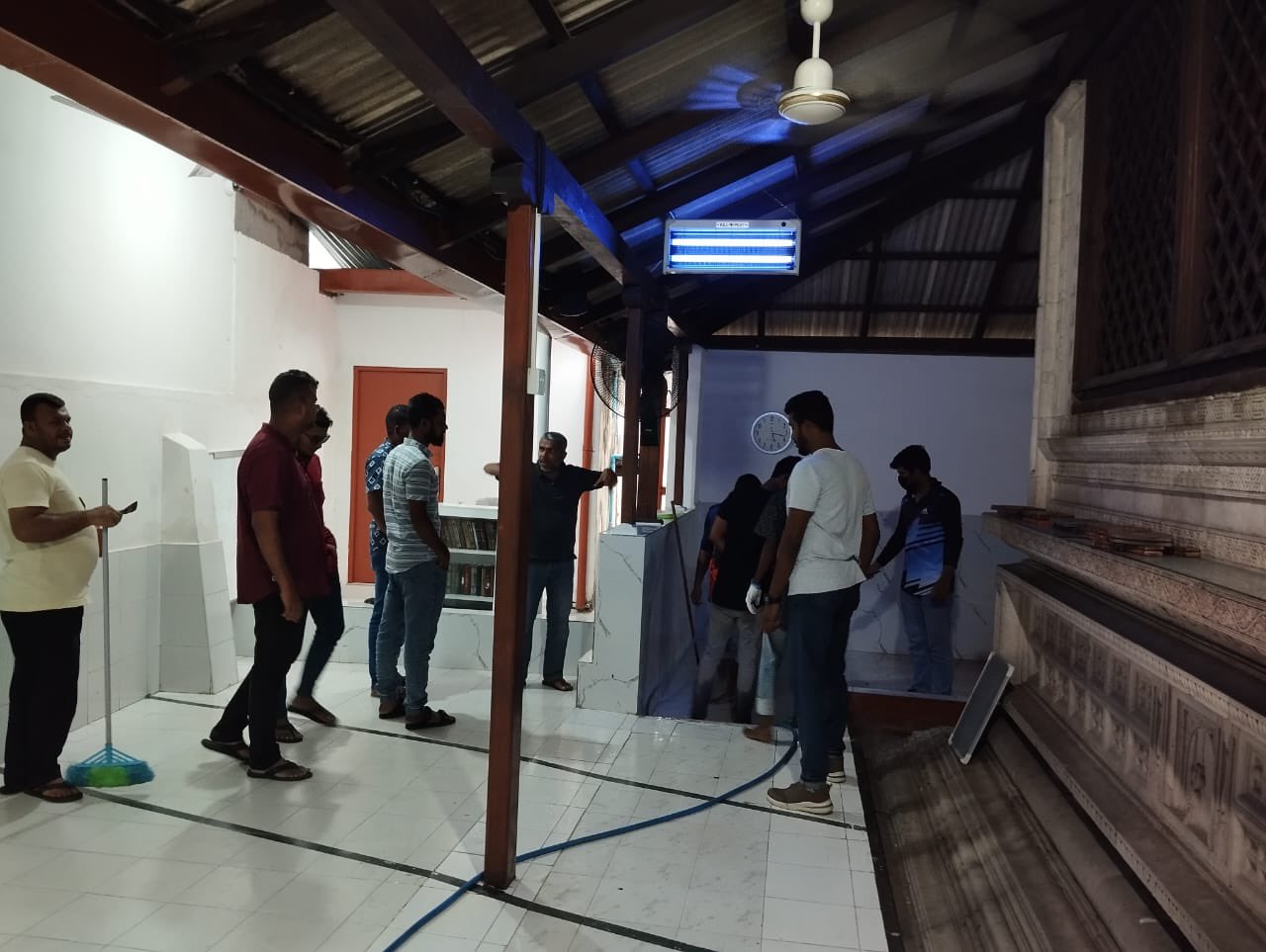 ވިއްސާރައިގައި ހުކުރު މިސްކިތައް ލިބުނު ގެއްލުންތައް މަރާމާތްކުރަން ފަށައިފި