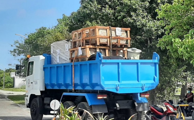 ކަރަންޓް މައްސަލަ ހައްލުކުރަން އައްޑޫއިން ފުވައްމުލަކަށް ޓްރާންސްފޯމާރެއް!