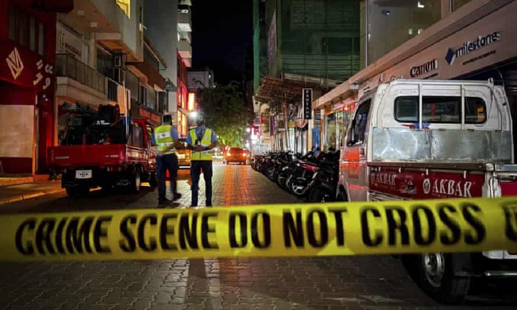 ނާޒިމް ސައްތާރުގެ ތުހުމަތާއެކު ބޮމުގެ މައްސަލައިގެ ދިފާޢީ ވަކީލުން މައްސަލަ ދޫކޮށްލައިފި