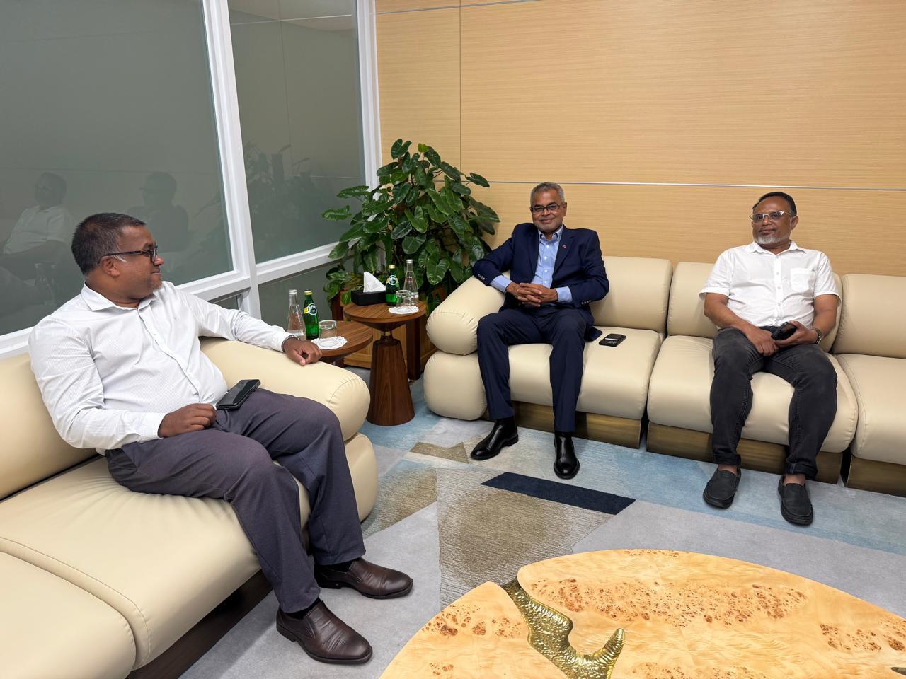 ބައިނަލްއަގުވާމީ އޯޝަންސް ކޮންފަރެންސްގައި ބައިވެރިވުމަށް މިނިސްޓަރ ތޯރިގު ފްރާންސަށް