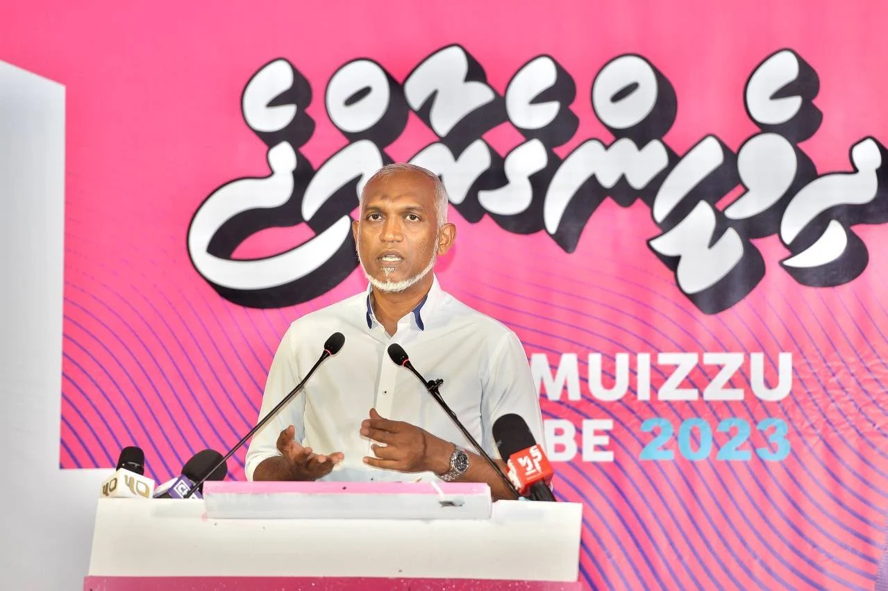 ޑރ. މުޢިއްޒު ބޭނުންވަނީ ޖުމްހޫރީ މައިދާނުގައި ދިވެހިދިދައިގެ ހިޔަލުގައި ހުވާ ކުރުމަށް