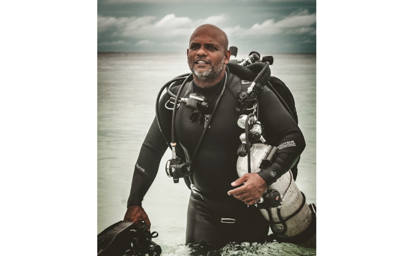 ދިވެހި ޑައިވަރަކު 50 ގަޑިއިރުގެ ޑައިވިންގ އަކަށް