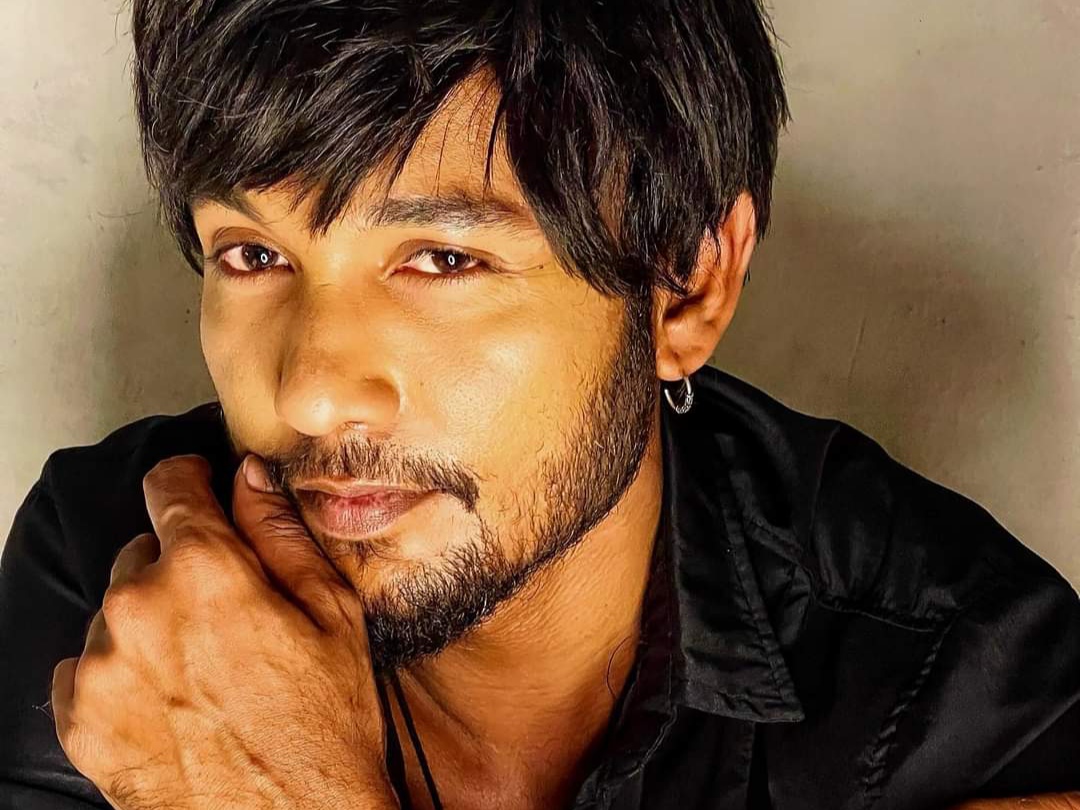 މަސްތުވާތަކެއްޗާއެކު ފިލްމީތަރި އަޒޭ ހައްޔަރު ކޮށްފި