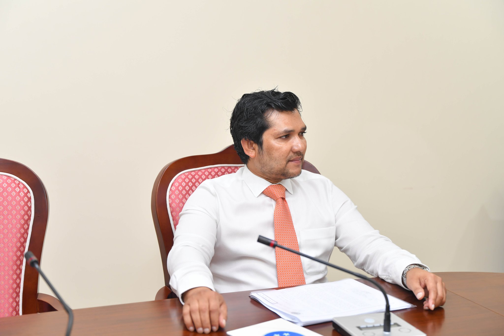 ކަނޑު ވިއްކާ ވާހަކަދައްކައިގެން ފުރަތަމަ ފިޔަވަޅު އަޅަން ޖެހެނީ ރައީސް ނަޝީދަށް: ޝާހިދު