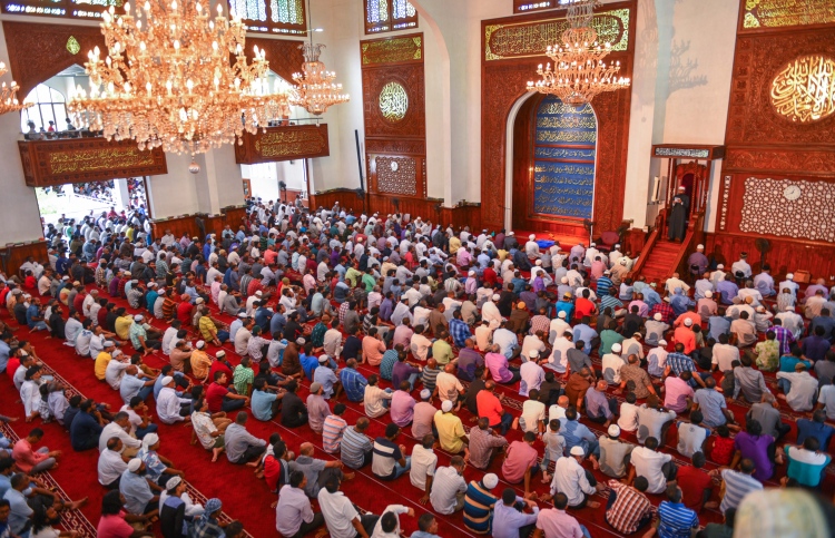 ކުޑަކުދިން ލައްވާ އިމާމްވެ ޖަމާއަތުގައި ނަމާދުނުކުރުވުމަށް އަންގައިފި