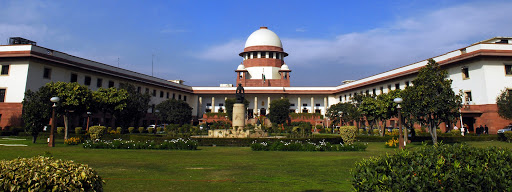 އިންޑިއާގައި ކޯވިޑްގެ ހާލަތު އިންތިހާއަށް ގޯސް؛ މަރުވާ އަދަދު ގިނަވެ މަގުމަތީގައި ކުނިވަނީ