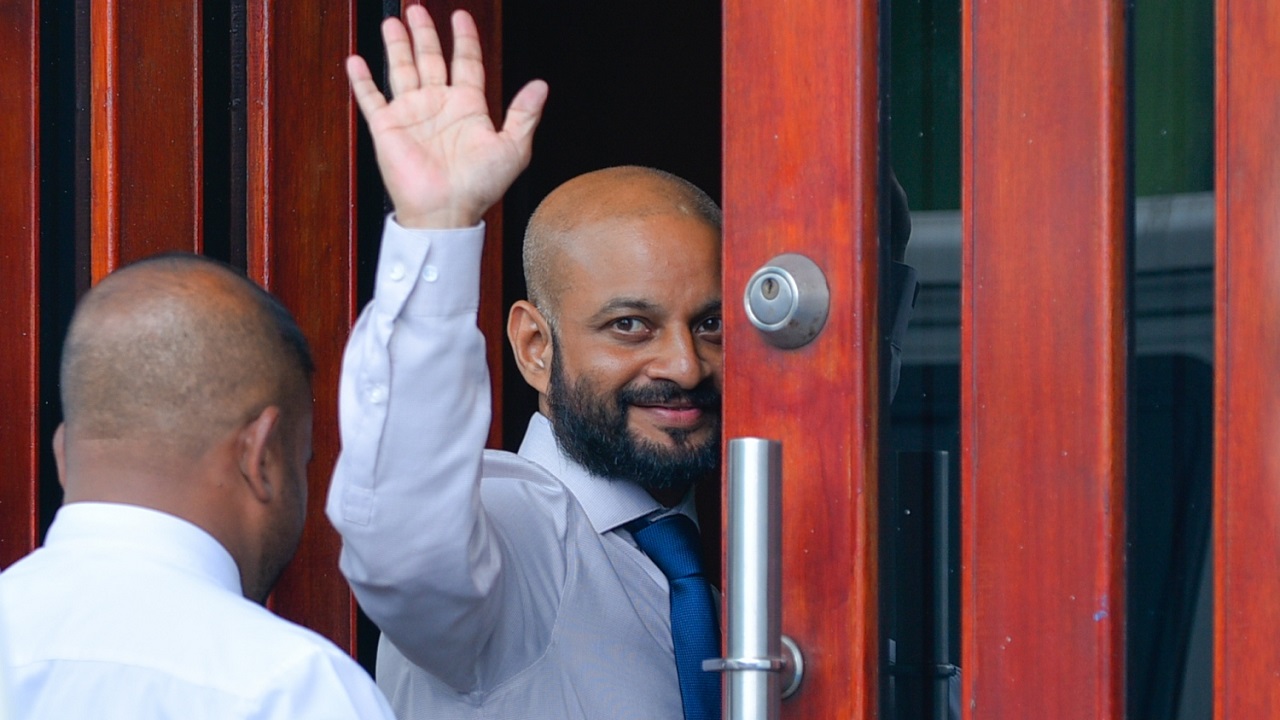 ޝަރީފް އެމްއާރުއެމަށް؛ ކޯލިޝަނުން ވަކިވާން ބޭނުމިއްޔާ އަވަހަށް ވަކިވޭ