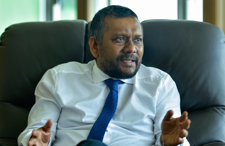 އަޅުގަނޑު އަދިވެސް ބޭނުންމިކުރަނީ ސަޢީދު ބޭނުންކުރެއްވި ގޮނޑިކޮޅު: ފައްޔާޒް