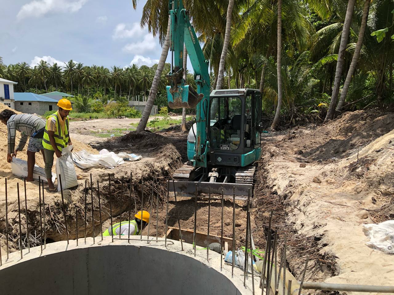 ޕްރޮޖެކްޓްތައް ކުރިއަށްދާ ގޮތް ބެއްލެވުމަށް އެމްޑީ ޝާހު ބ. އަތޮޅަށް!