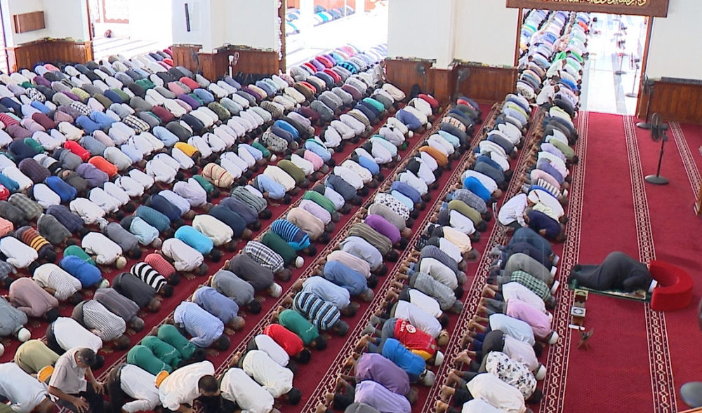 މާލޭގެ މިސްކިތްތަކުގައި ގައިދުރުކޮށް ޖަމާއަތް ހެދުން ހުއްޓާލައިފި