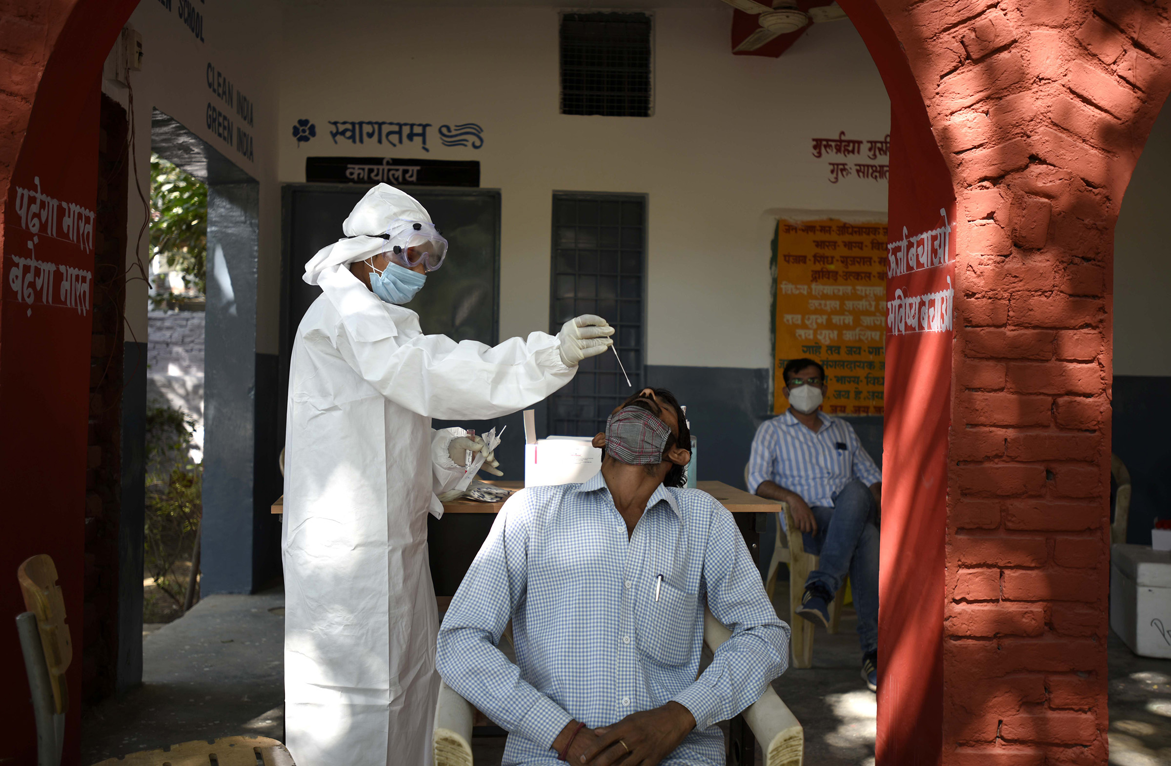 ކޮވިޑް-19: އިންޑިއާގައި ބަލިޖެހުނު މީހުންގެ އަދަދު 7 މިލިއަނަށްވުރެ މައްޗަށް