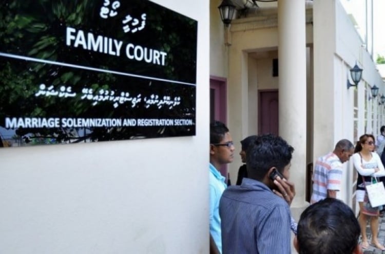 ވަރިވުމަށްފަހު ދަރިން މަންމައާ ވަކިކުރުން: މުޖުތަމައު ހޭލުންތެރިވާންވީ ވަގުތު ޖެހިއްޖެ