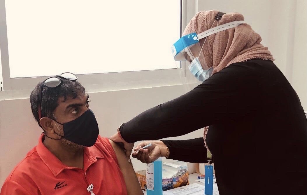 ކޯވިޑް-19: ބޫސްޓަރ ޑޯސް ޖެހިމީހުންގެ ޢަދަދު 87 ހާހުން މައްޗަށް