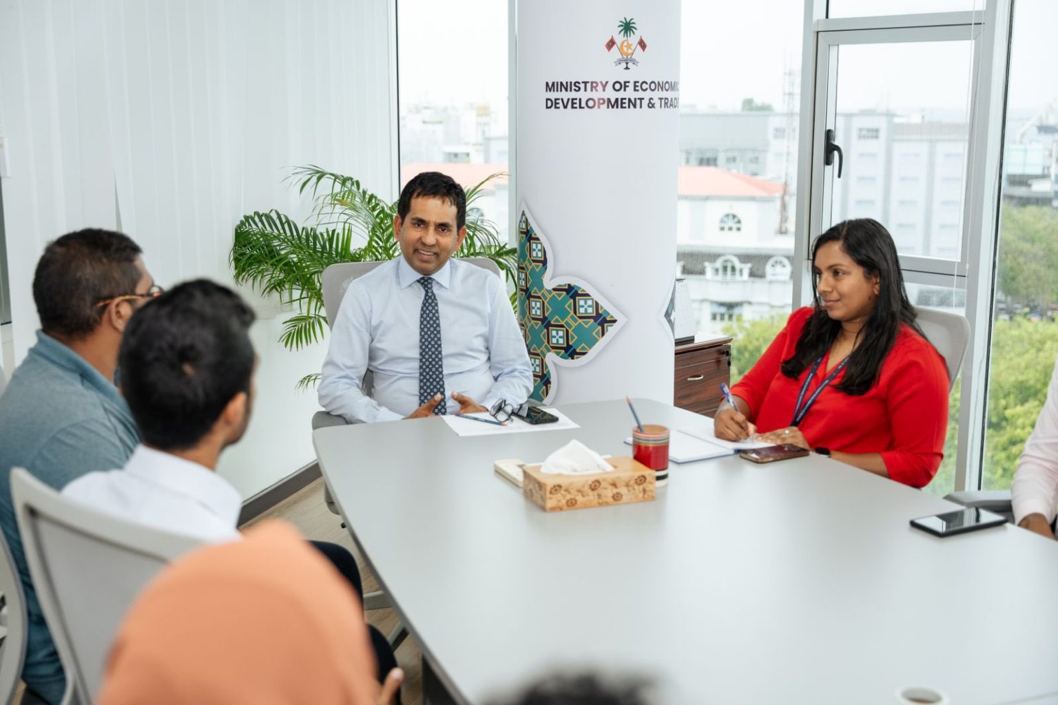 ބަންދު ދުވަސްތަކުގައިވެސް އިކޮނަމިކް މިނިސްޓްރީގެ ހިދުމަތް