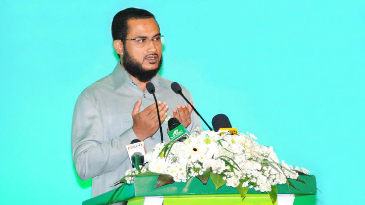 އެހެން ދީންތަކަށް އިހްތިރާމް ކުރަންޖެހޭ ކަމަށް ގޮވާލާ މުޒާހަރާ ކުރަން ރާވަމުންދާ ކަމުގެ ތުހުމަތެއް