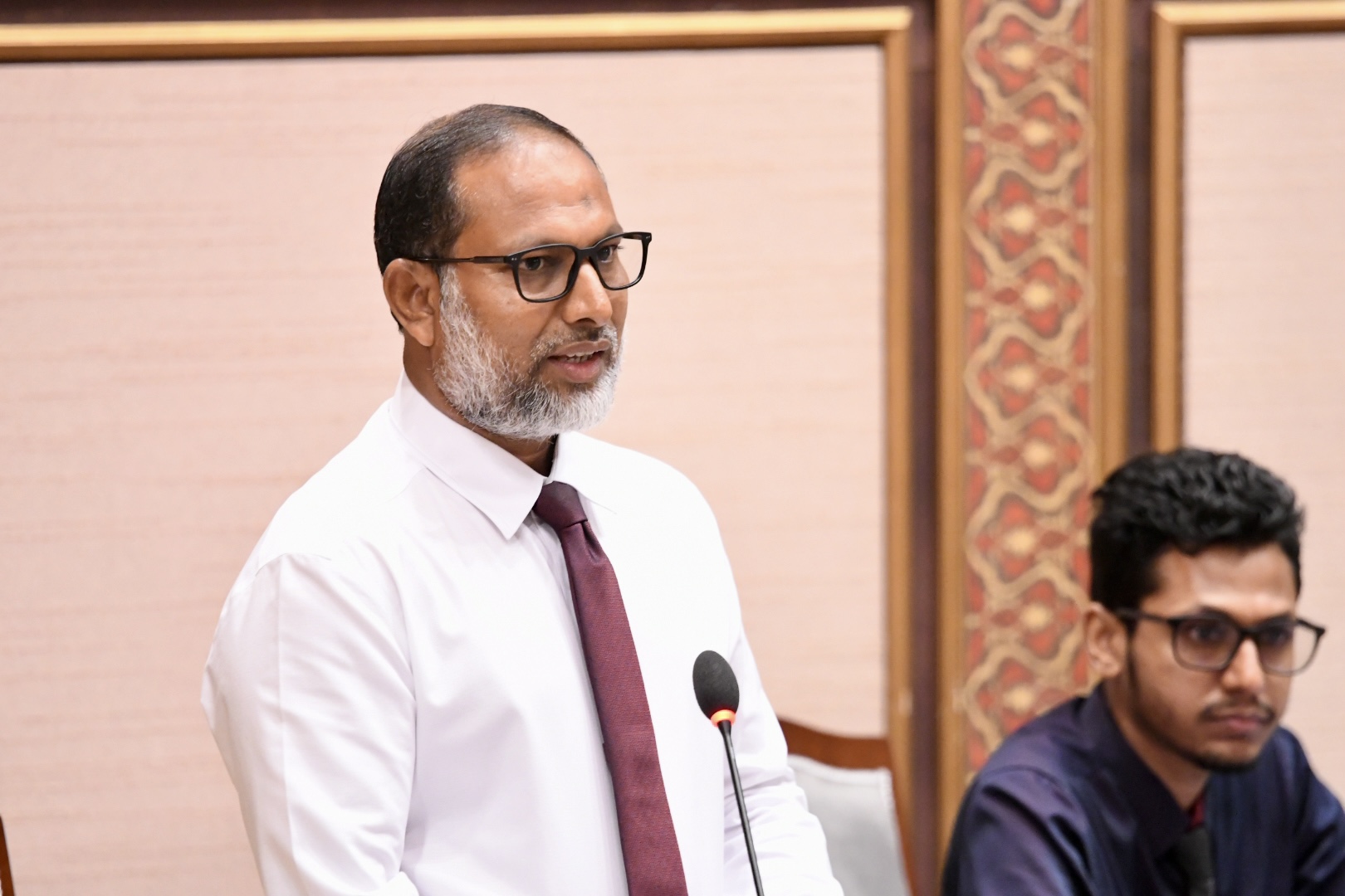 މިހުރީ ގޭންގު ތަކުގެ ކުރިމަތީގައި ފަހަތަށްޖެހޭ ގޮތަކަށް ނޫން: އިމްރާން