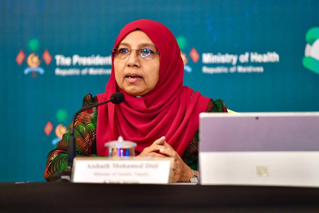 ނިޒާމު ފެއިލްވެފައިވާ ކަމަށް ވިދާޅުވެ ޖެންޑަރ މިނިސްޓަރުވެސް މުޒާހަރާގައި ބައިވެރިވެ ވަޑައިގެންފި