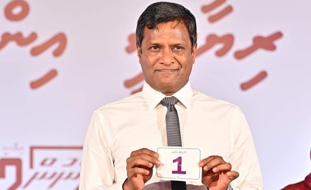 ޢުމަރު ވިދާޅުވަނީ ގޭންގުތައް ރޫޅާލައި ރަށުތެރެ އަމާންކުރާނެ ކަމަށް
