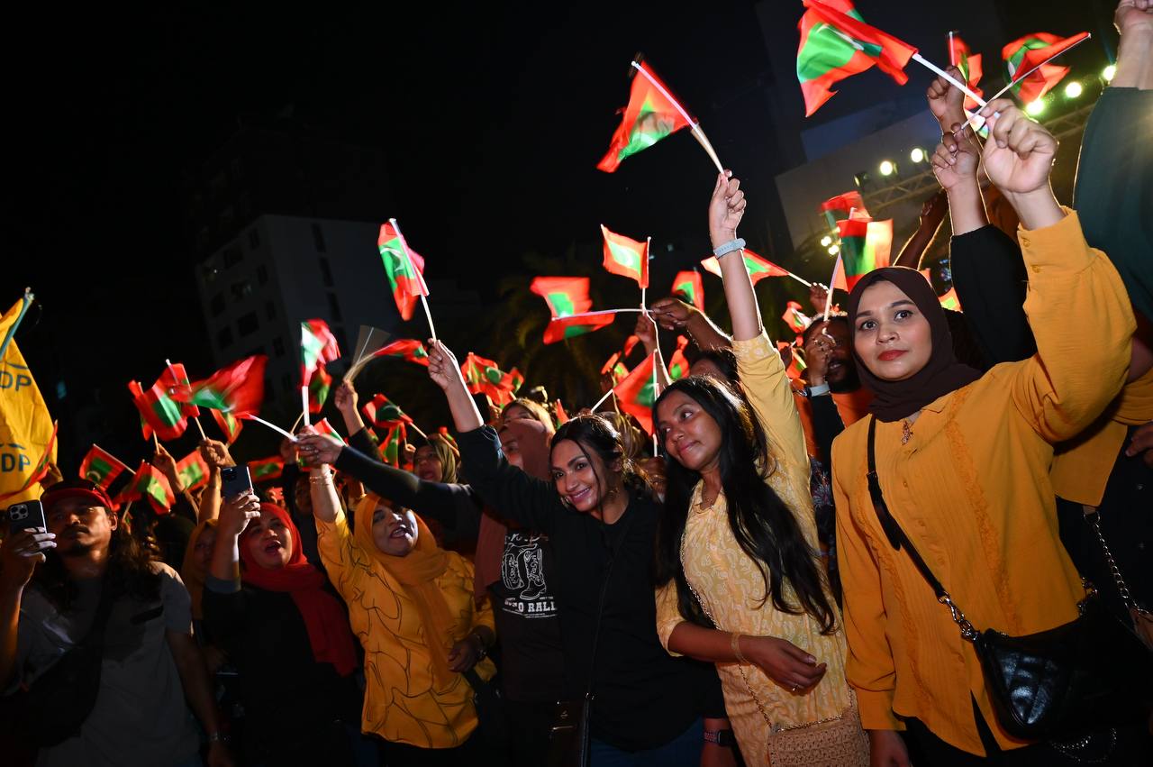 ސަރުކާރުން ހުރަސްއަޅާތީ ނޮވެމްބަރު 17 ބޮޑު އެއްވުން ފަސްކުރަން އެމްޑީޕީން ނިންމައިފި