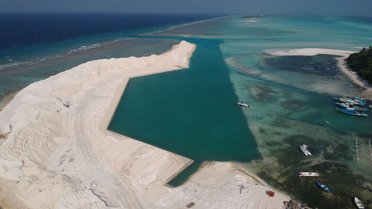 އުނގޫފާރު މަގު ހެދުމާއި، ފުޅަދޫ ބަނދަރުގެ މަސައްކަތް ނިމެނީ