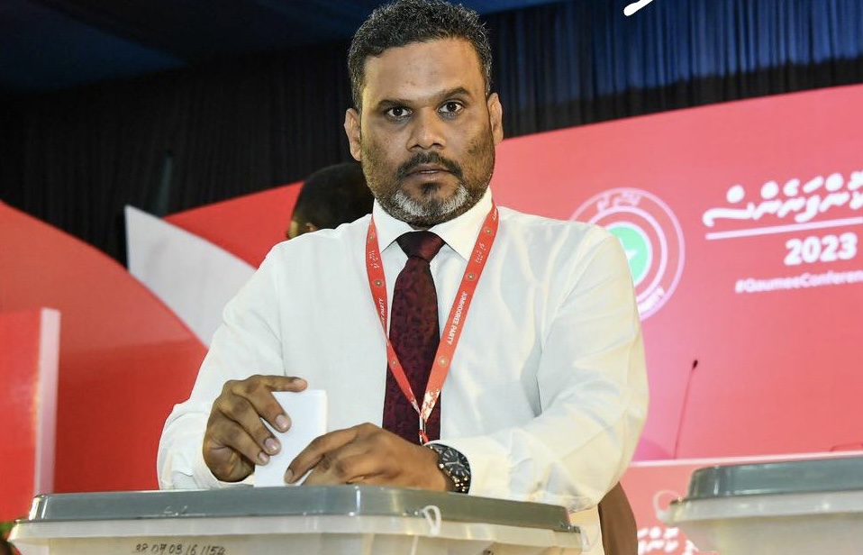 ސައުދުގެ ހޫނު ރައްދެއް: ޖޭޕީގެ ލީޑަރަކަށް ހުންނެވީ ހިސާބުޖަހަން ދަންނަ ބޭފުޅެއް