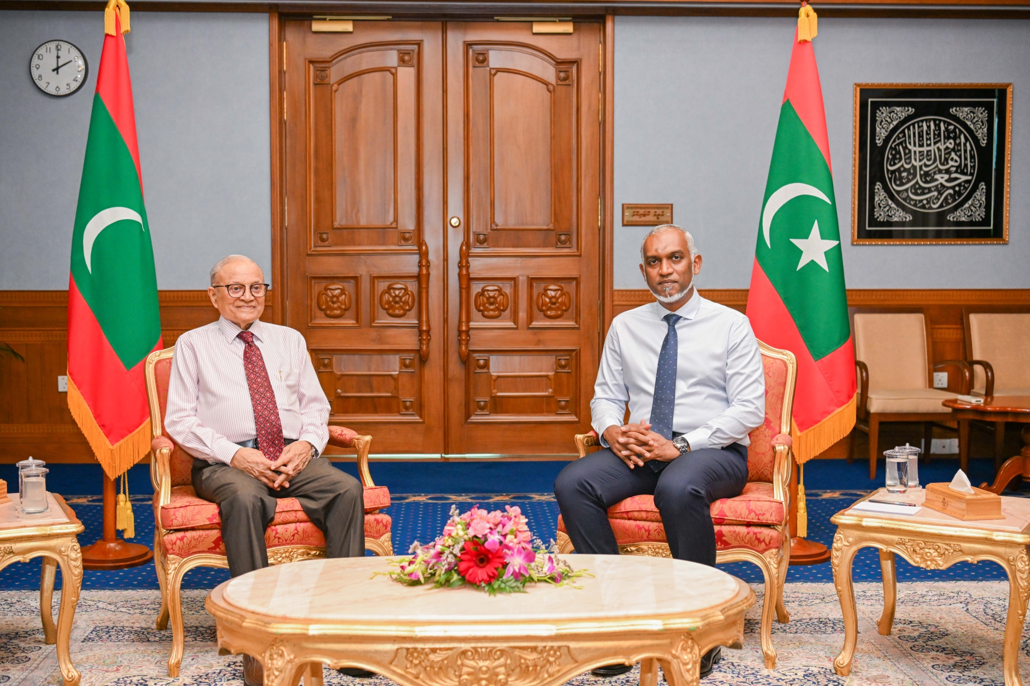 އިސްރާއީލްގެ ޕާސްޕޯޓު މަނާކުރަން ސަރުކާރުން ނިންމުމުން މައުމޫންގެ ތައުރީފު