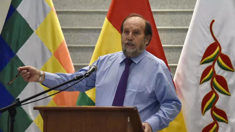 ވެންޓިލޭޓަރު ގަތުމުގައި ކޮރަޕްޝަން ހިމެނޭތީ ހެލްތު މިނިސްޓަރު ހައްޔަރުކޮށްފި