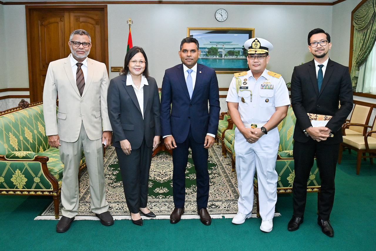 އިންޑޮނޭޝިއާ ސަފީރު ރައީސުލްޖުމްހޫރިއްޔާގެ ނައިބުގެ އަރިހަށް އިޙްތިރާމުގެ ޒިޔާރަތެއް ކުރައްވައިފި