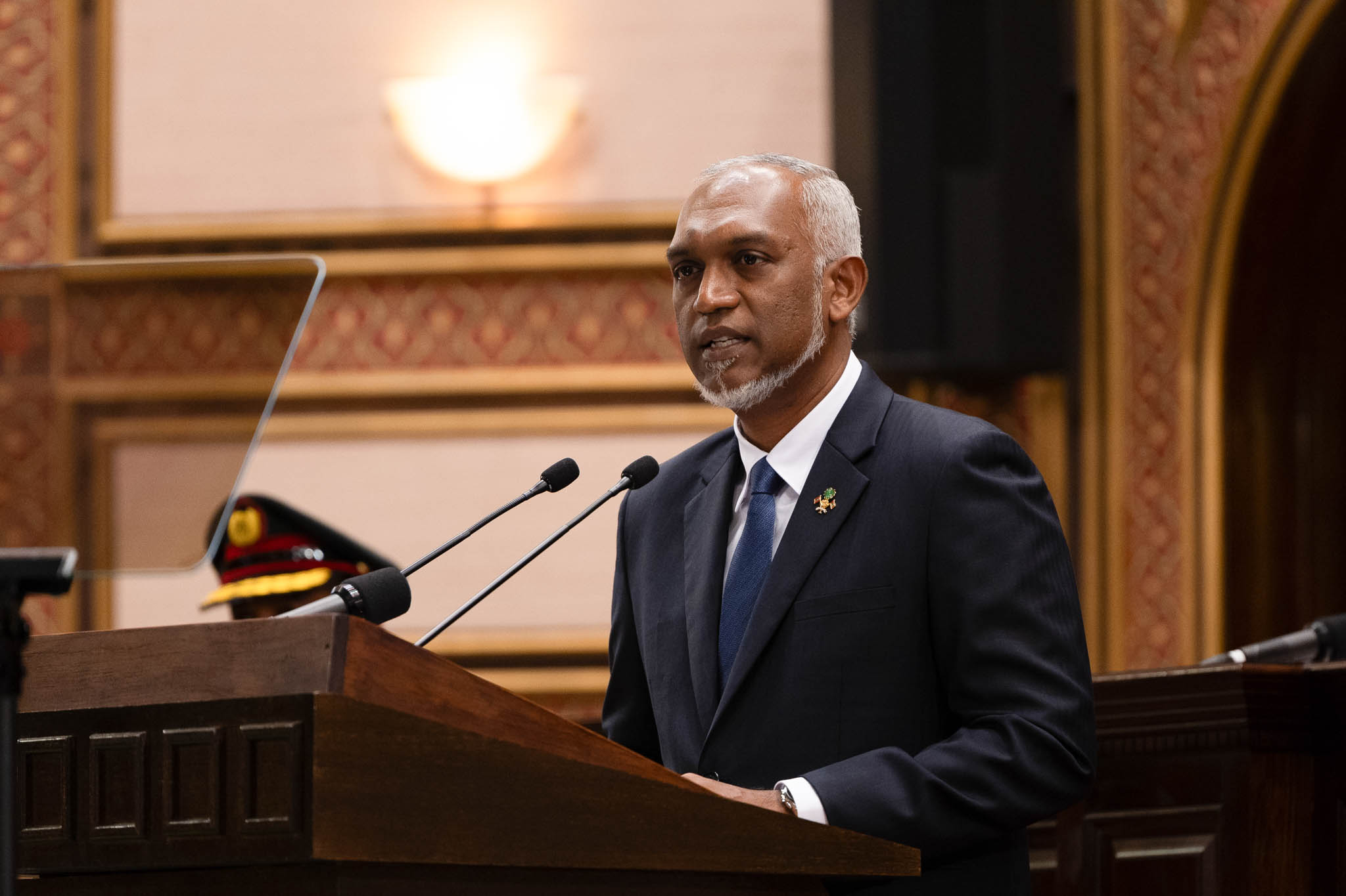 މަޖިލީހުން ދަނީ އެއްވެސް އަސާސެއް ނެތި ސަރުކާރަށް އެކި ފިއްތުންތައް ކުރިމަތިކުރަމުން: ރައީސް