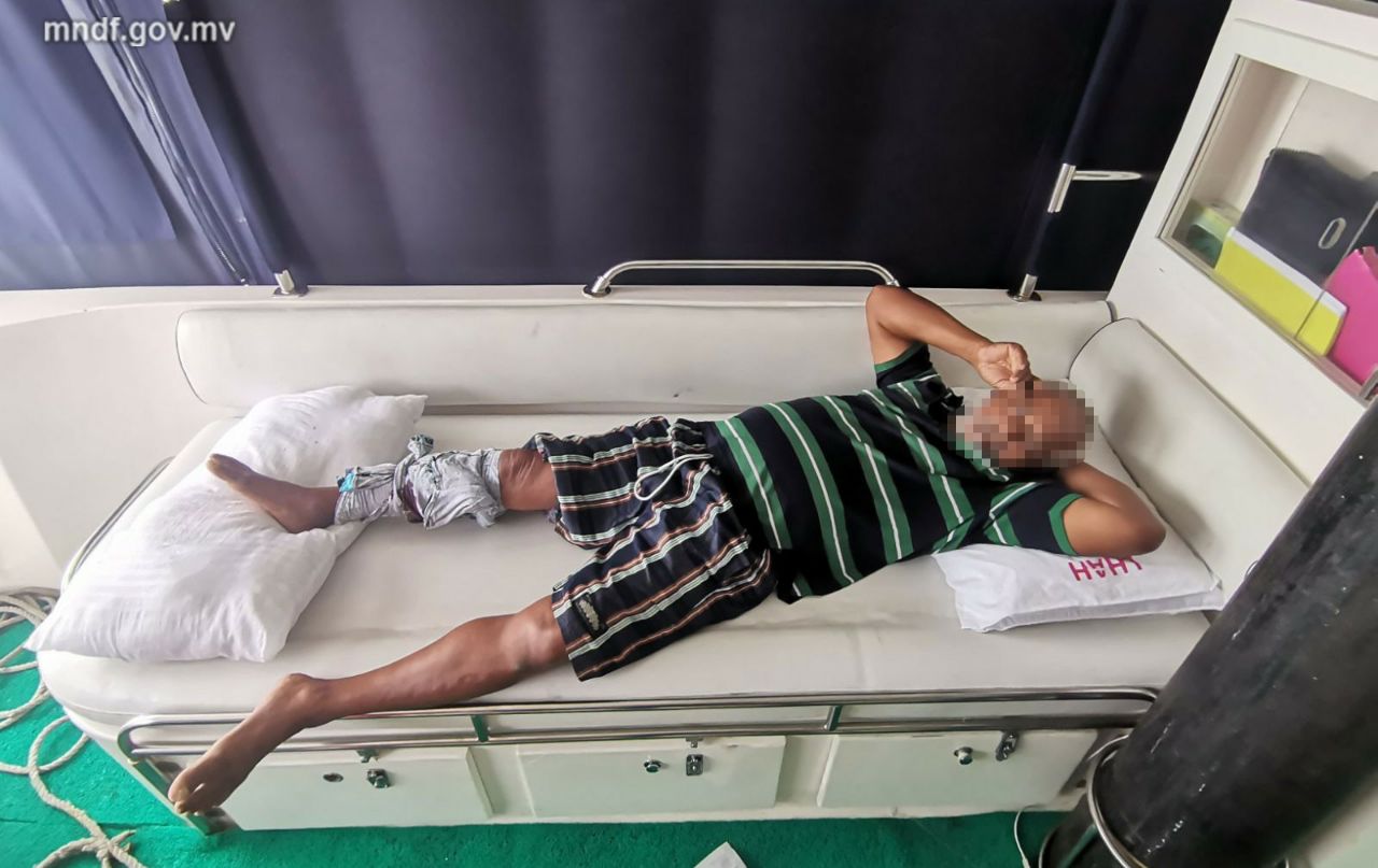 ކަނޑަށް ވެއްޓުނު މަސްވެރިޔަކަށް މިޔަރެއް ޙަމަލާދީފި